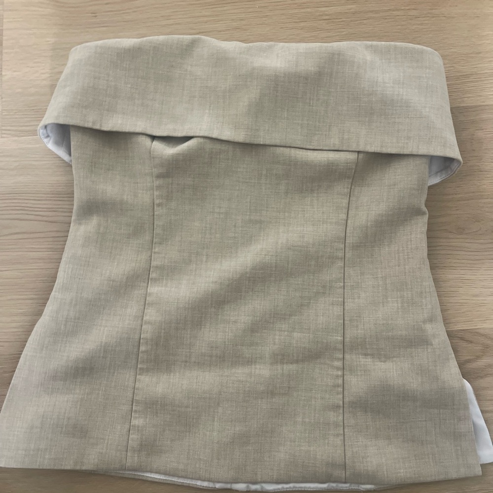 Aritzia Babaton Element Tube Top